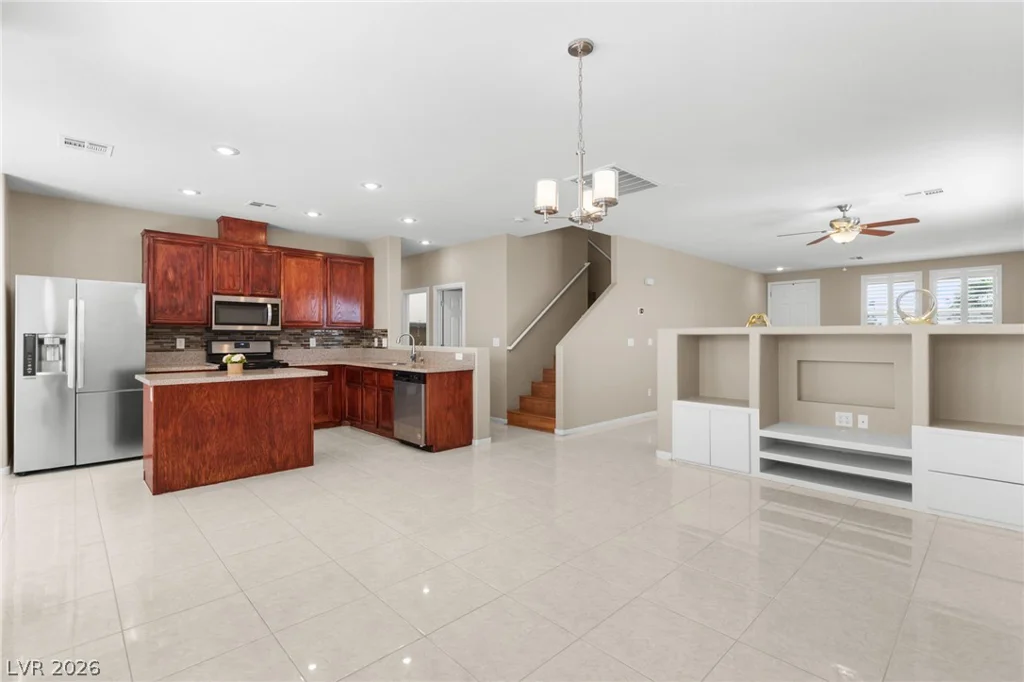 319 Fox Lake, Las Vegas, NV 89148