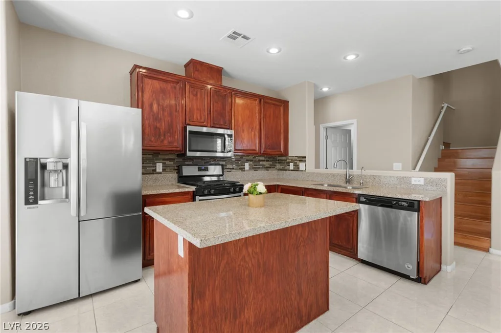 319 Fox Lake, Las Vegas, NV 89148