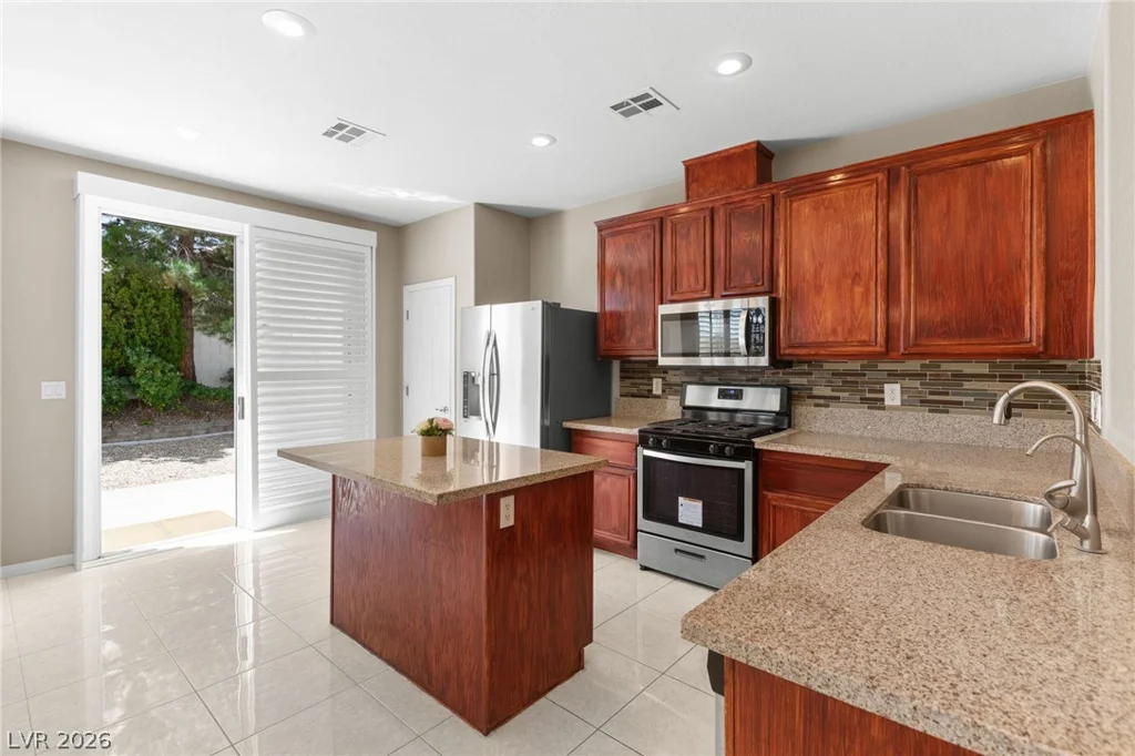 319 Fox Lake, Las Vegas, NV 89148