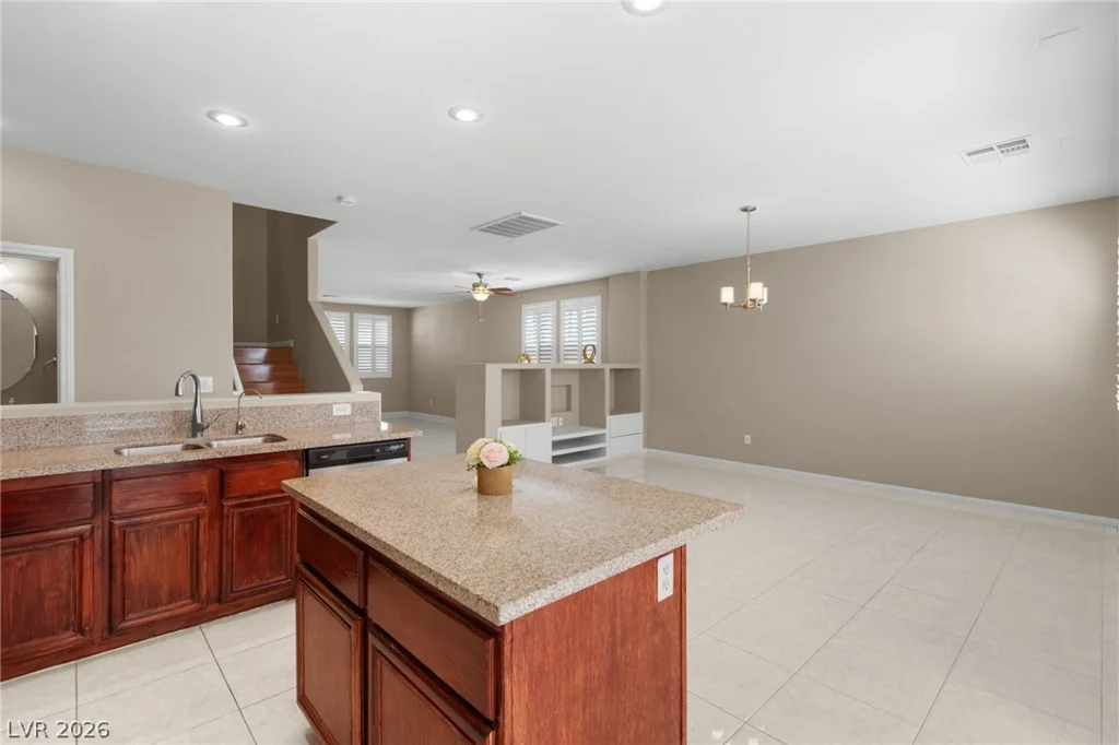 319 Fox Lake, Las Vegas, NV 89148