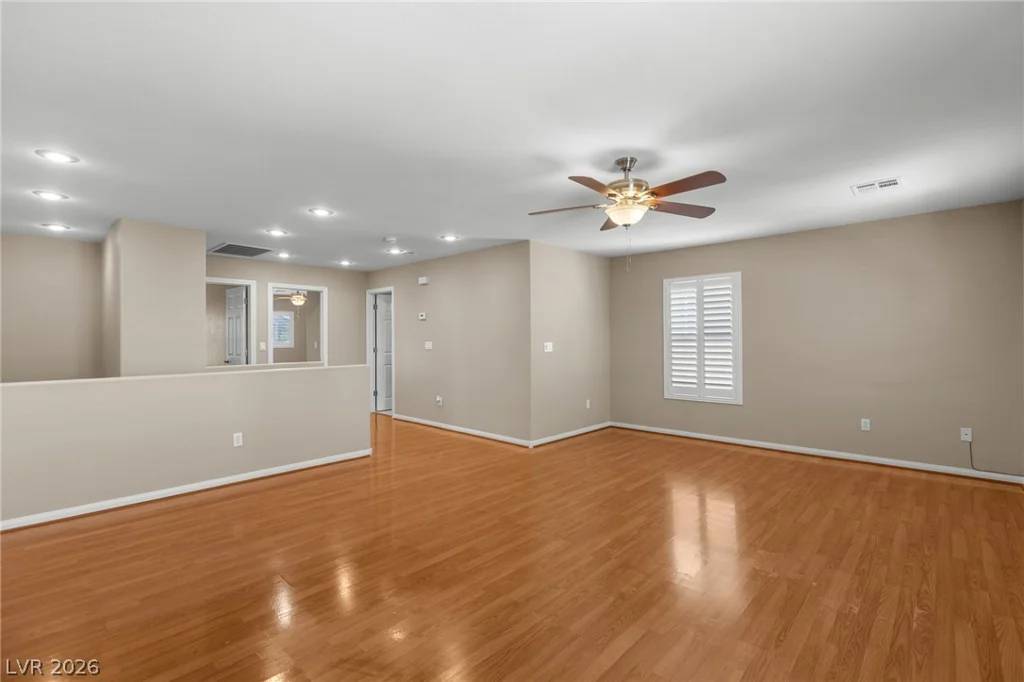 319 Fox Lake, Las Vegas, NV 89148