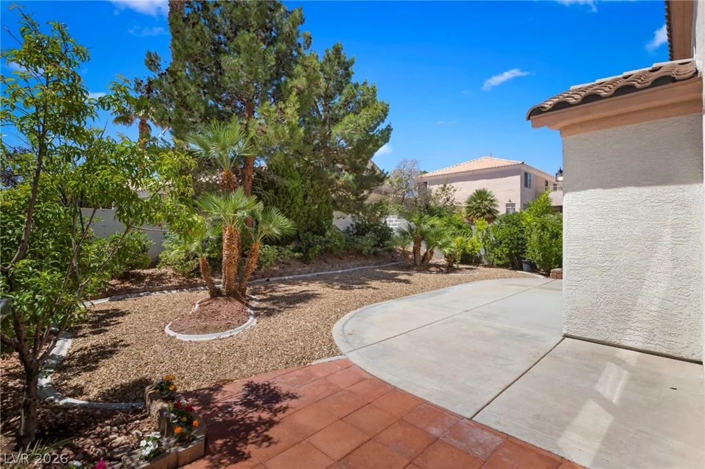 319 Fox Lake, Las Vegas, NV 89148