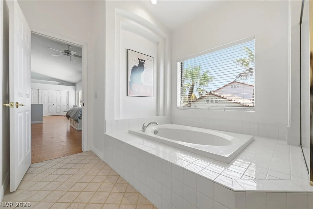 4542 Laguna Vista, Las Vegas, NV 89147