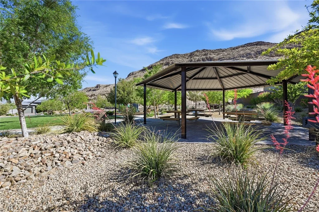 6957 Rainstone, Las Vegas, NV 89148