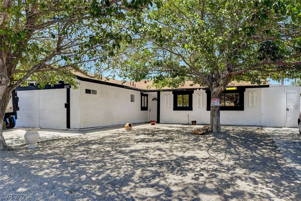 5171 Reeder, Las Vegas, NV 89119