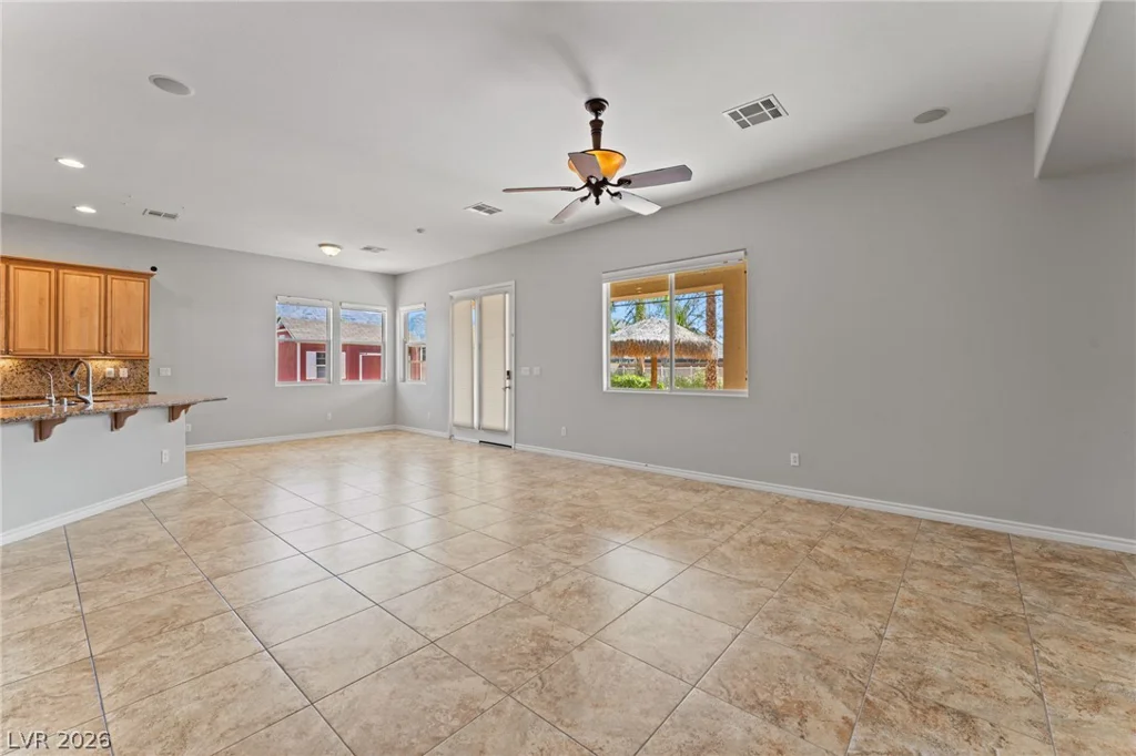8370 Unicorn, Las Vegas, NV 89131