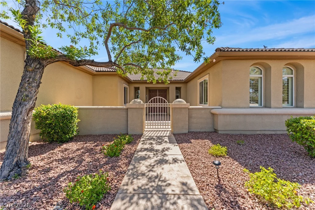 8370 Unicorn, Las Vegas, NV 89131