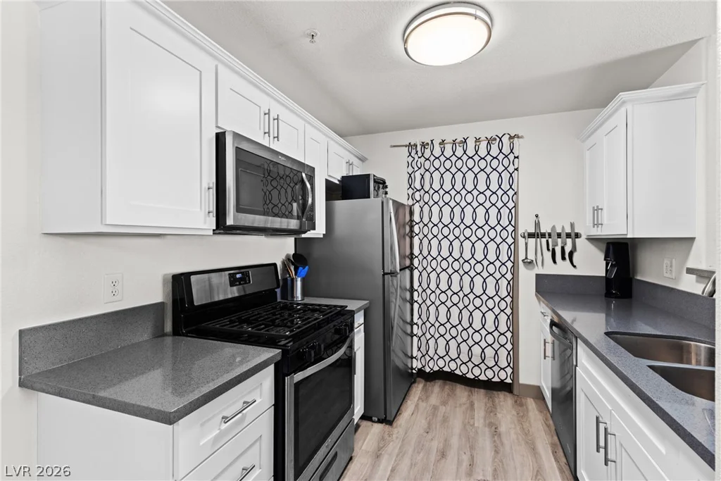 950 Seven Hills, Henderson, NV 89052