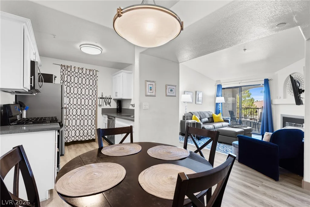 950 Seven Hills, Henderson, NV 89052