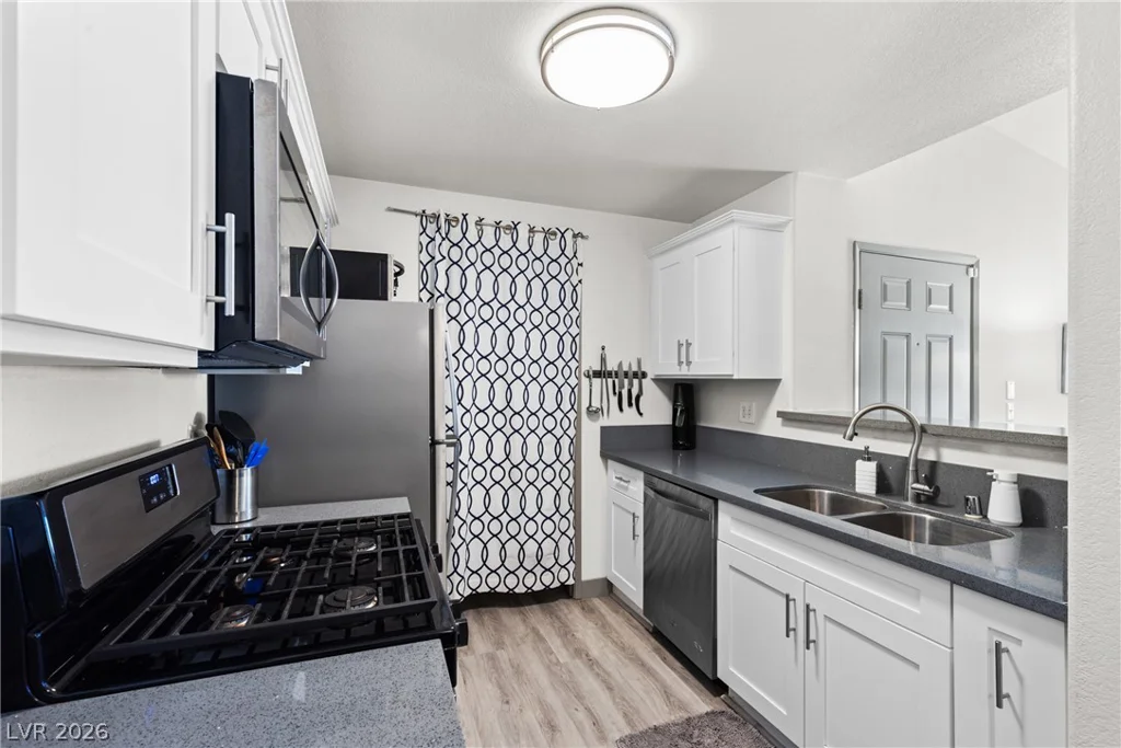 950 Seven Hills, Henderson, NV 89052