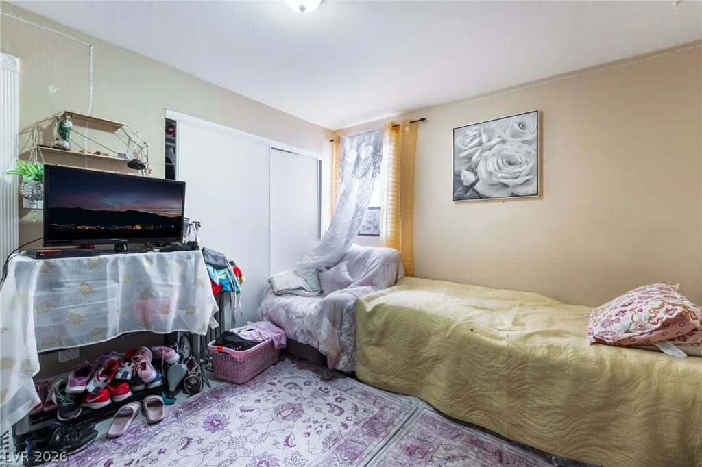 1413 17th, Las Vegas, NV 89104