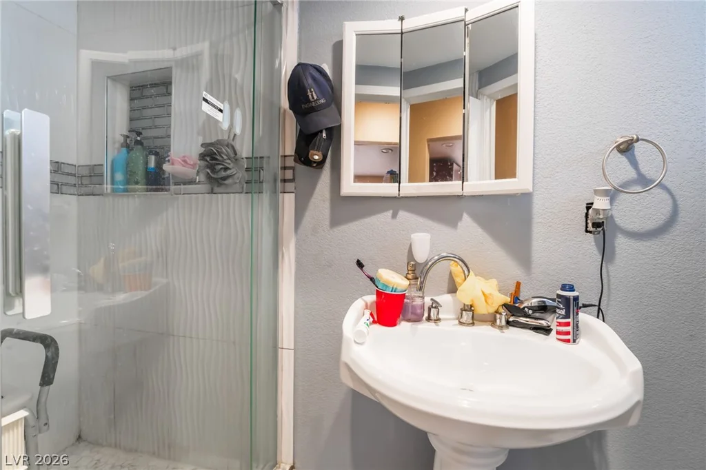 1413 17th, Las Vegas, NV 89104