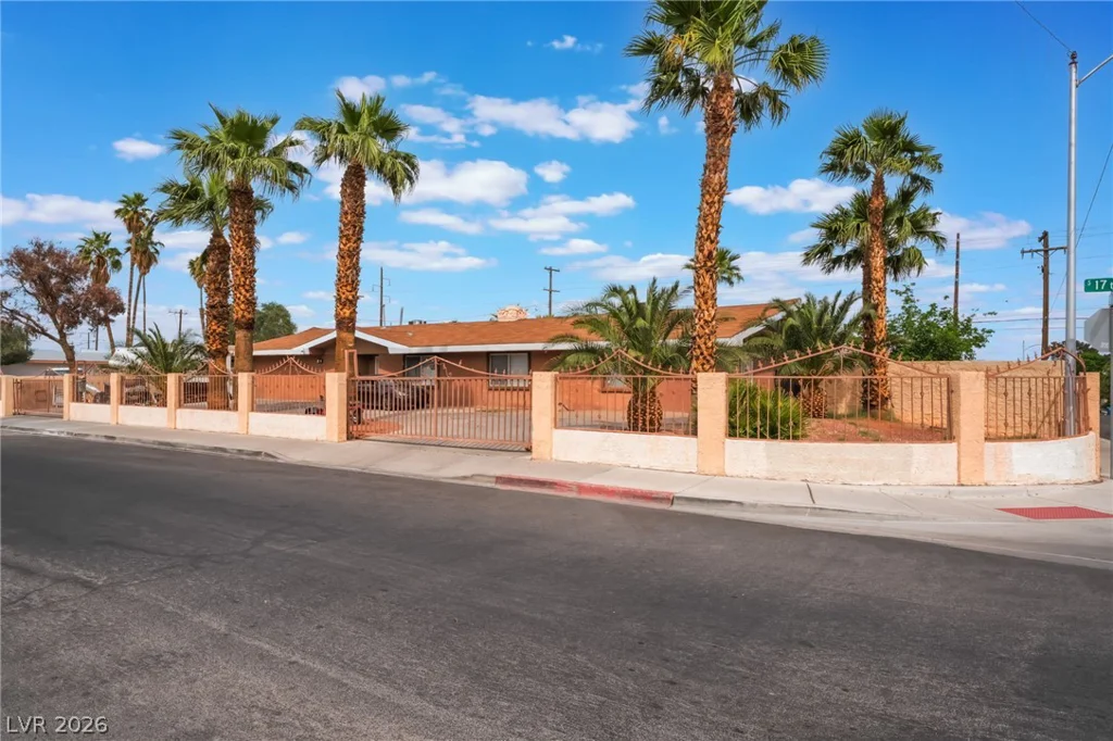 1413 17th, Las Vegas, NV 89104
