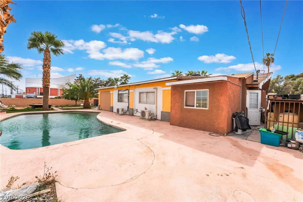 1413 17th, Las Vegas, NV 89104