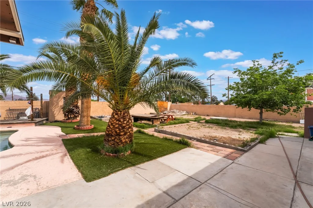 1413 17th, Las Vegas, NV 89104