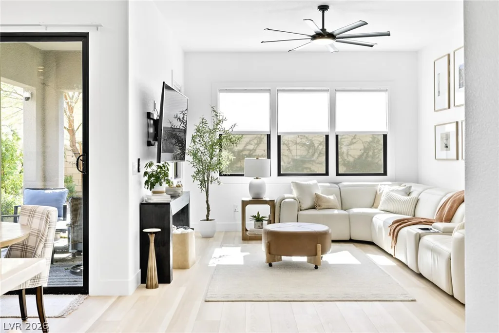 9869 Heather Moore, Las Vegas, NV 89166