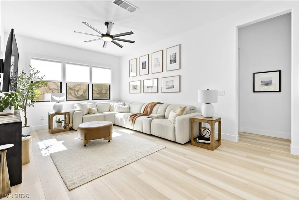 9869 Heather Moore, Las Vegas, NV 89166