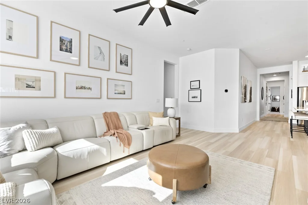 9869 Heather Moore, Las Vegas, NV 89166