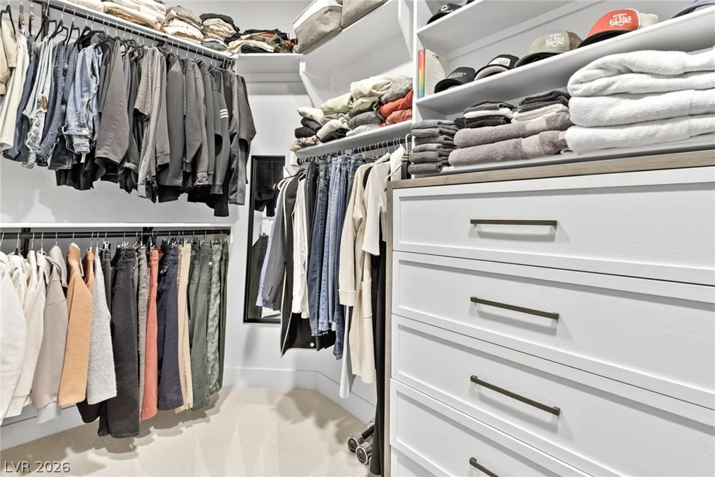 9869 Heather Moore, Las Vegas, NV 89166