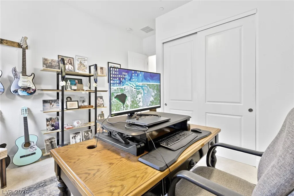 9869 Heather Moore, Las Vegas, NV 89166