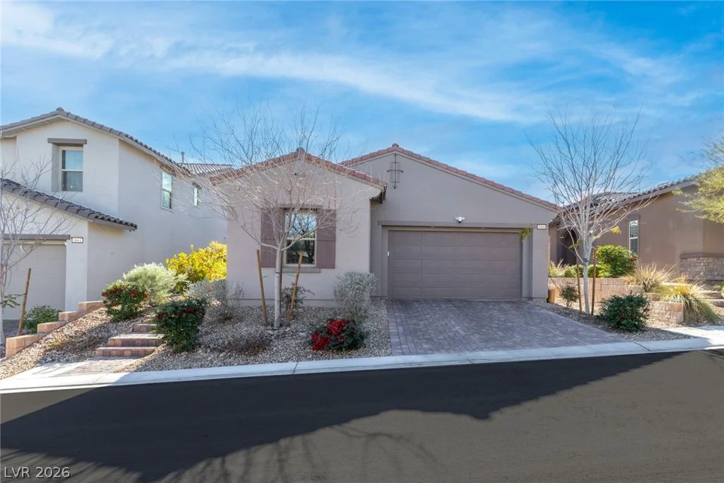 9869 Heather Moore, Las Vegas, NV 89166