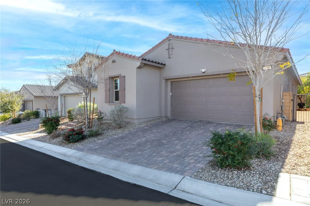 9869 Heather Moore, Las Vegas, NV 89166