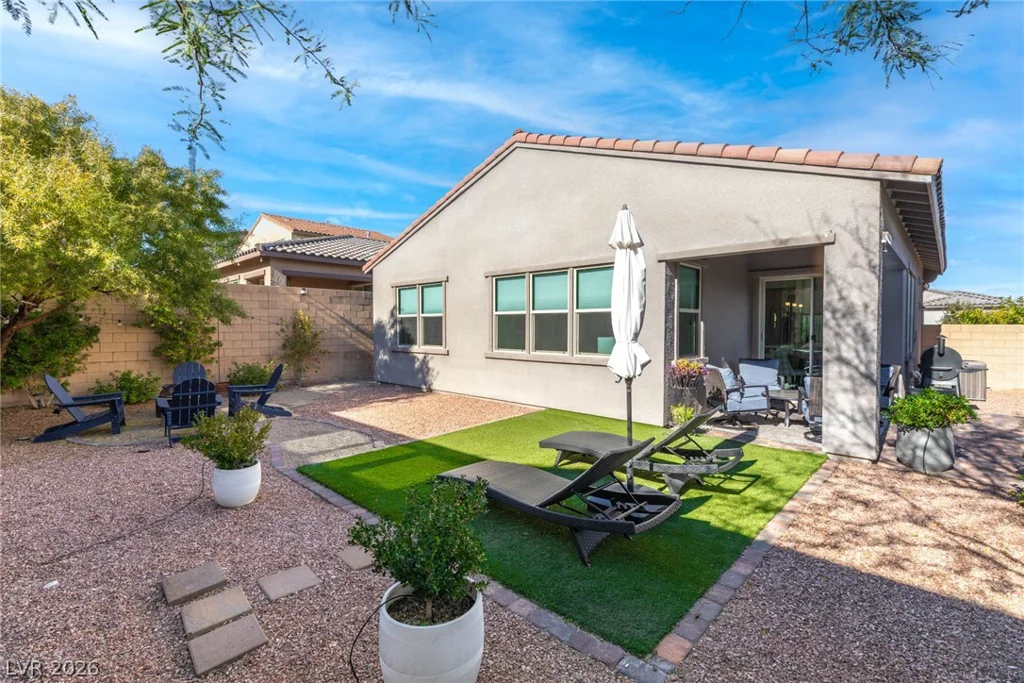 9869 Heather Moore, Las Vegas, NV 89166