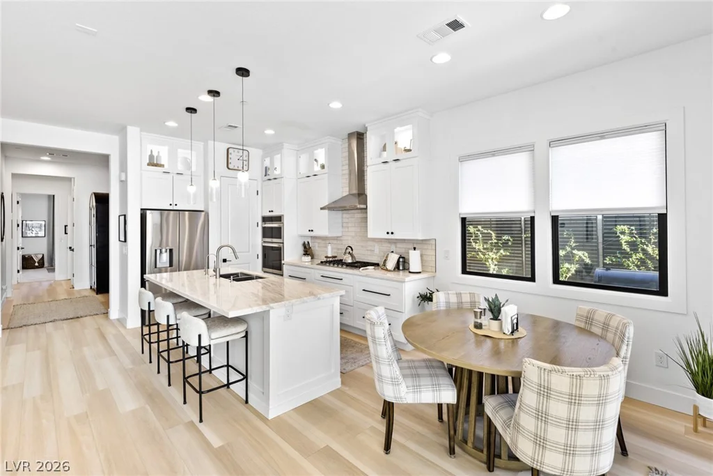 9869 Heather Moore, Las Vegas, NV 89166