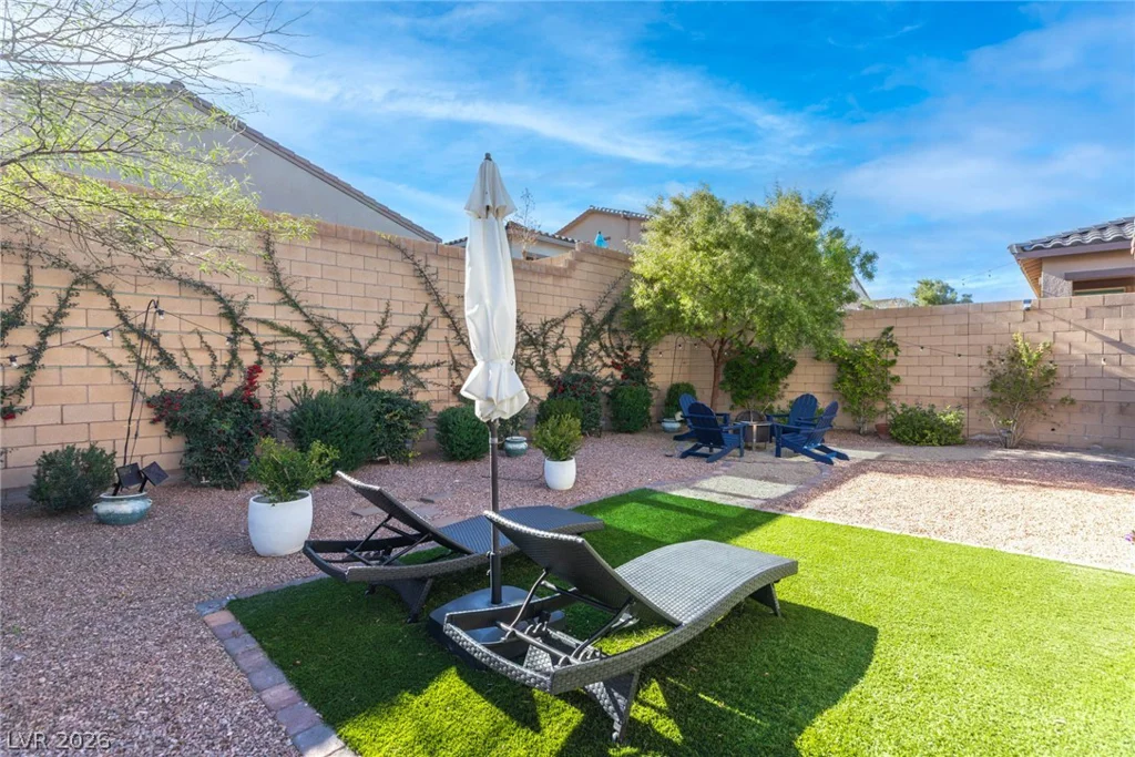 9869 Heather Moore, Las Vegas, NV 89166