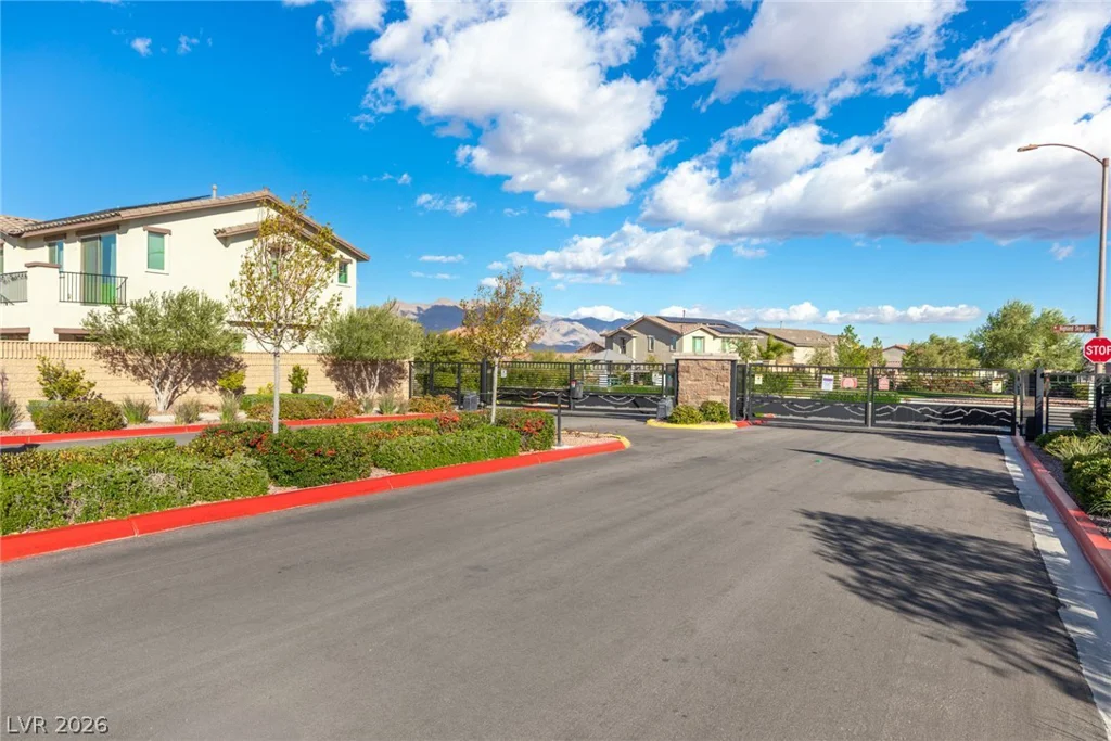 9869 Heather Moore, Las Vegas, NV 89166