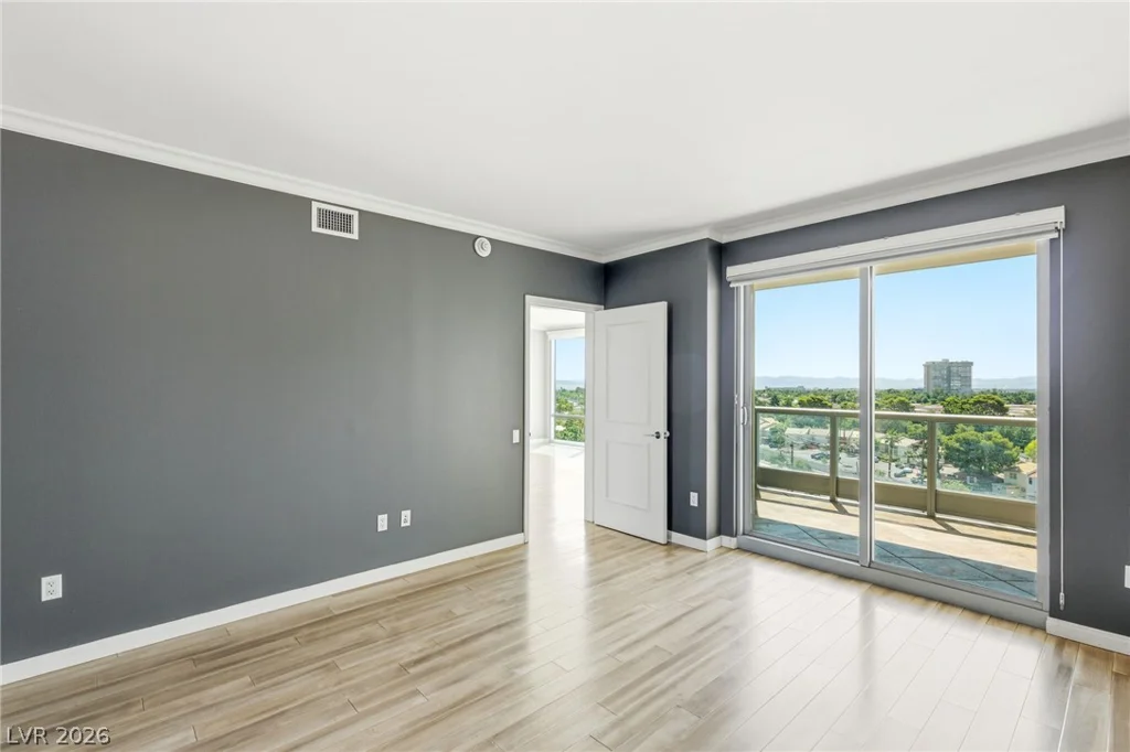 322 Karen, Las Vegas, NV 89109