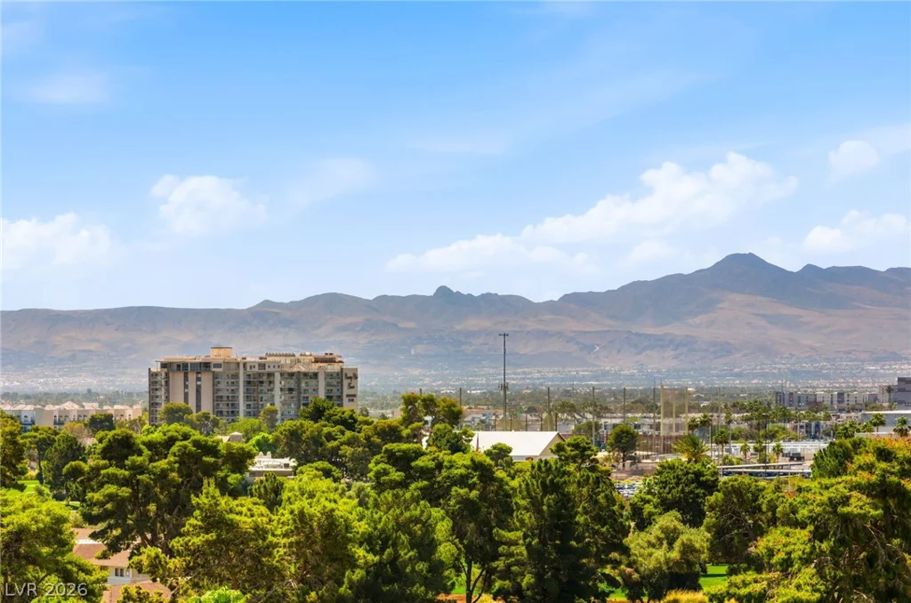 322 Karen, Las Vegas, NV 89109