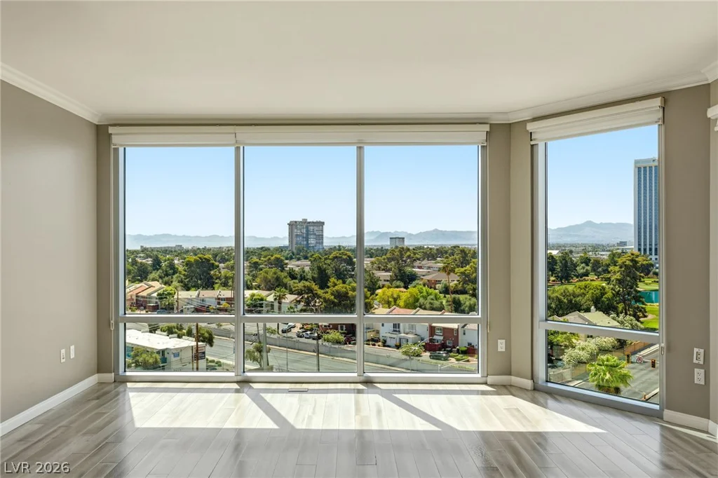 322 Karen, Las Vegas, NV 89109