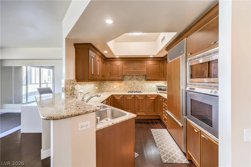 2777 Paradise, Las Vegas, NV 89109