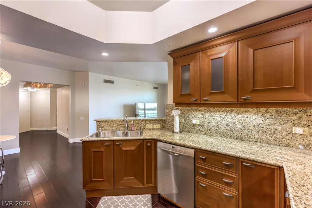 2777 Paradise, Las Vegas, NV 89109