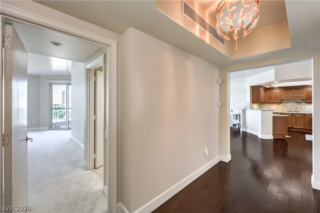 2777 Paradise, Las Vegas, NV 89109