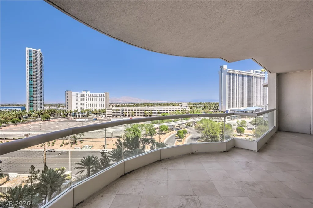 2777 Paradise, Las Vegas, NV 89109