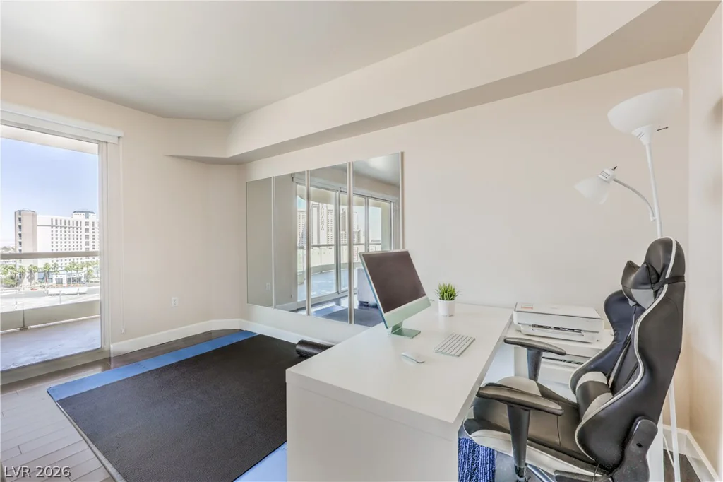 2777 Paradise, Las Vegas, NV 89109