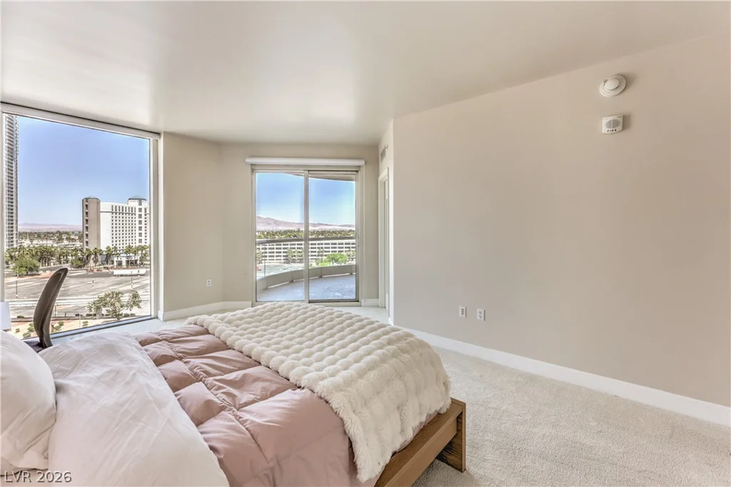 2777 Paradise, Las Vegas, NV 89109