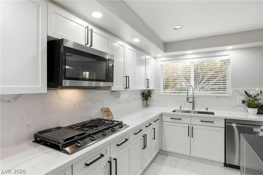 7012 Geese Gathering, North Las Vegas, NV 89084