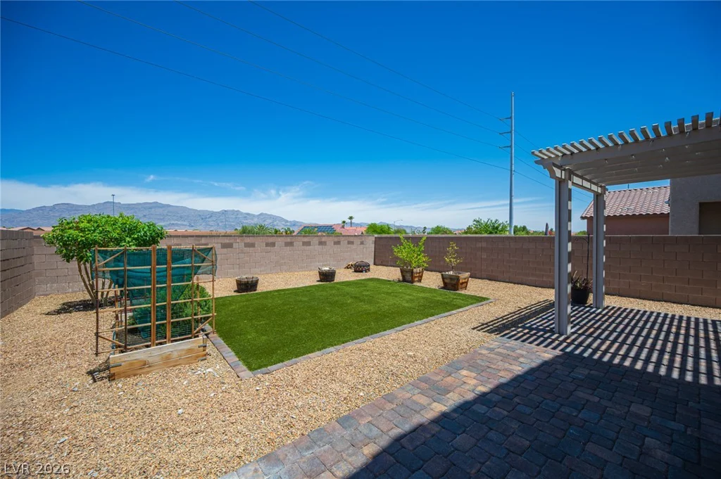 4136 Midnight Crest, North Las Vegas, NV 89031