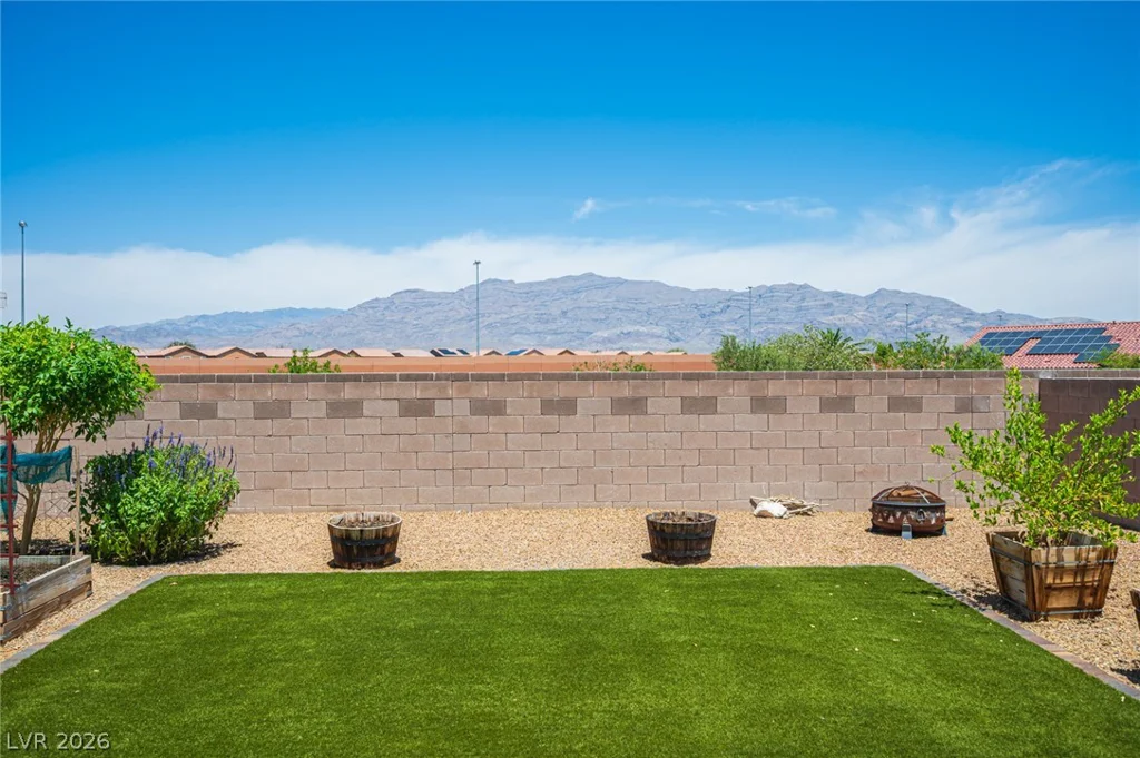4136 Midnight Crest, North Las Vegas, NV 89031