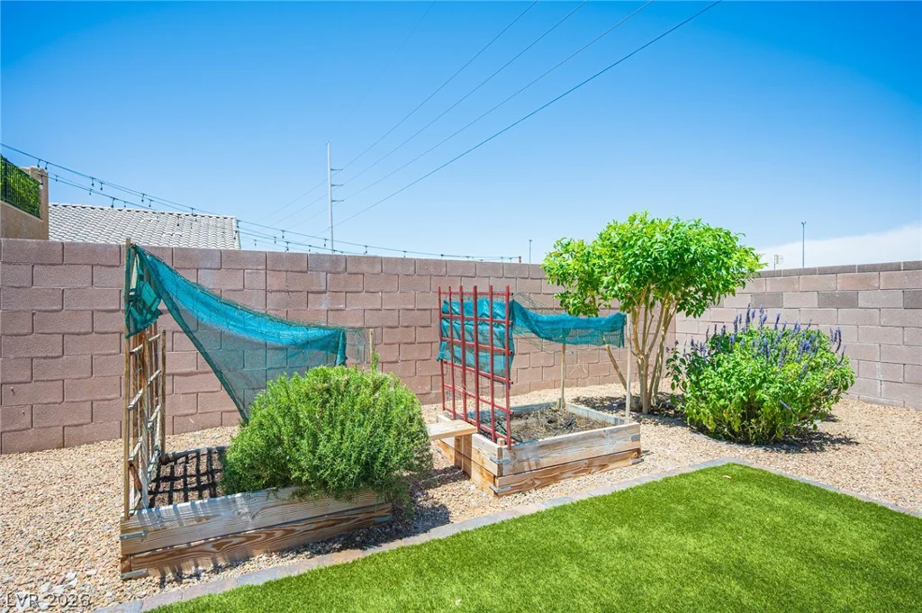 4136 Midnight Crest, North Las Vegas, NV 89031
