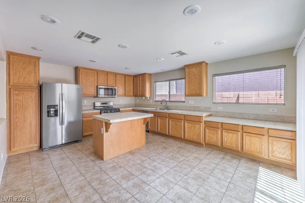 690 Iron Bridge, Las Vegas, NV 89178