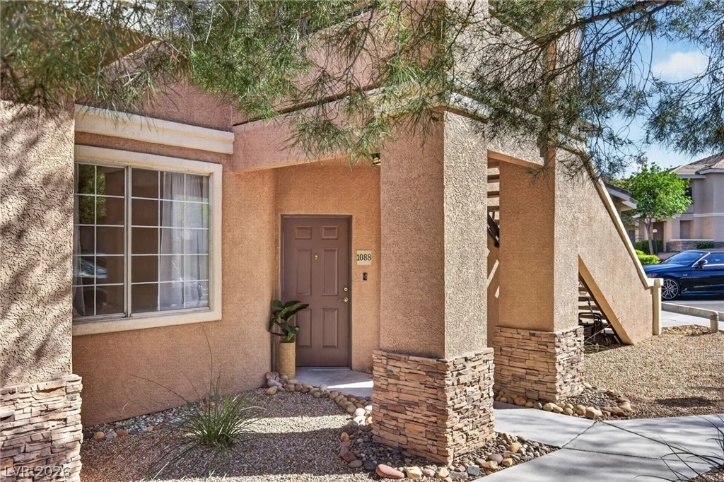 9901 Trailwood, Las Vegas, NV 89134