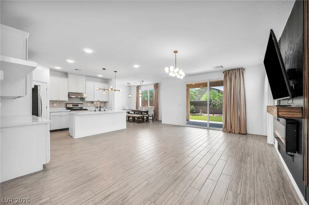 9969 Caton, Las Vegas, NV 89141