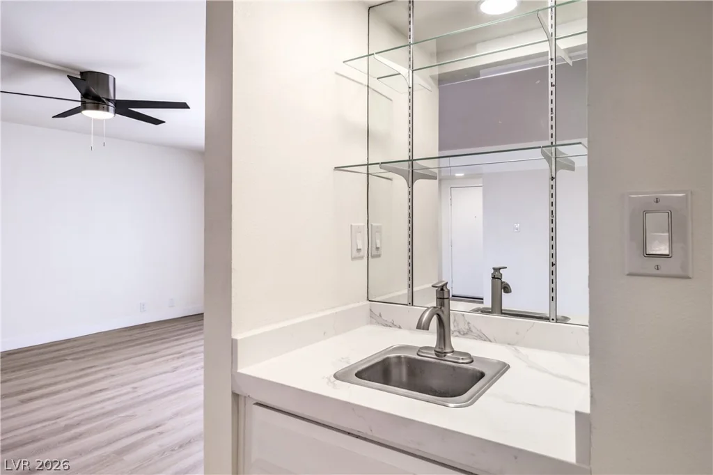 750 Royal Crest, Las Vegas, NV 89169