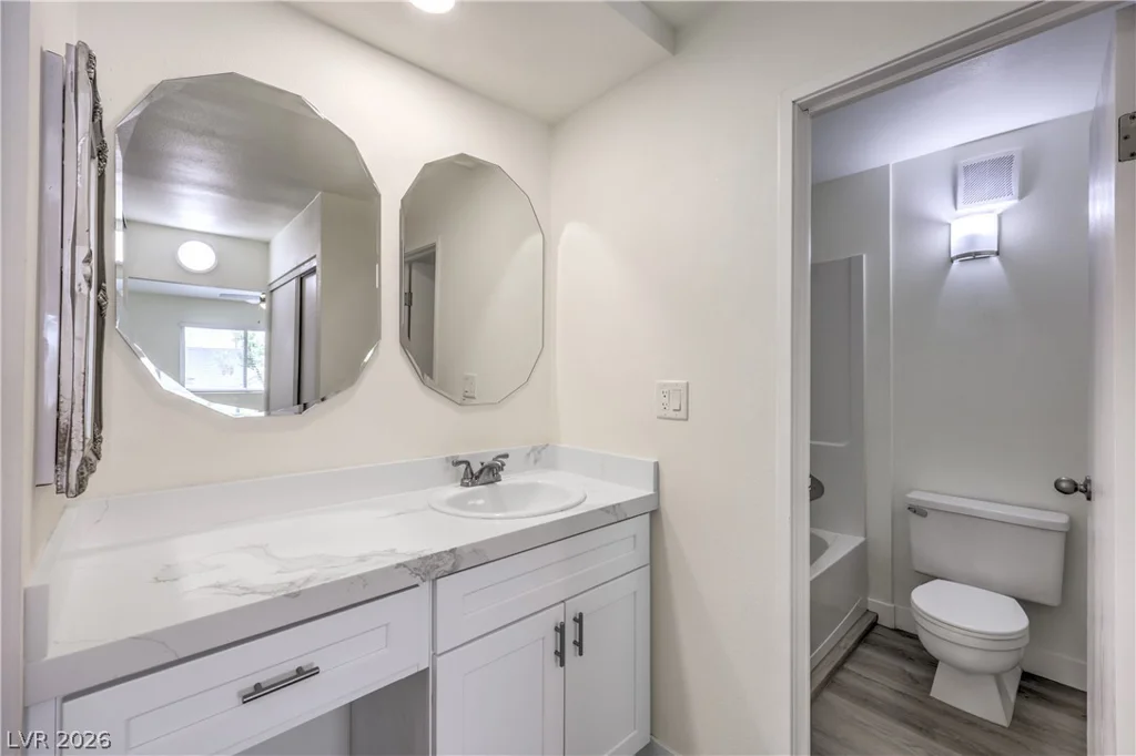 750 Royal Crest, Las Vegas, NV 89169