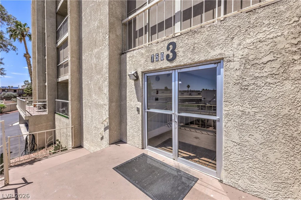 750 Royal Crest, Las Vegas, NV 89169