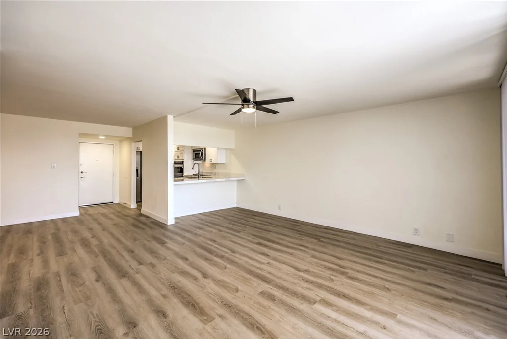 750 Royal Crest, Las Vegas, NV 89169
